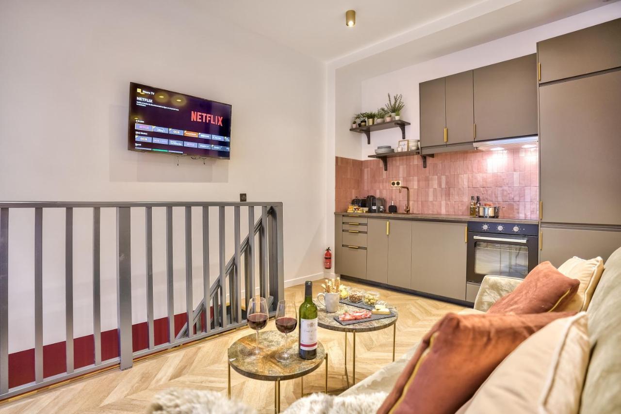 New Eiffel Tour ! Splendid Apartments In The Heart Of Paris Luaran gambar