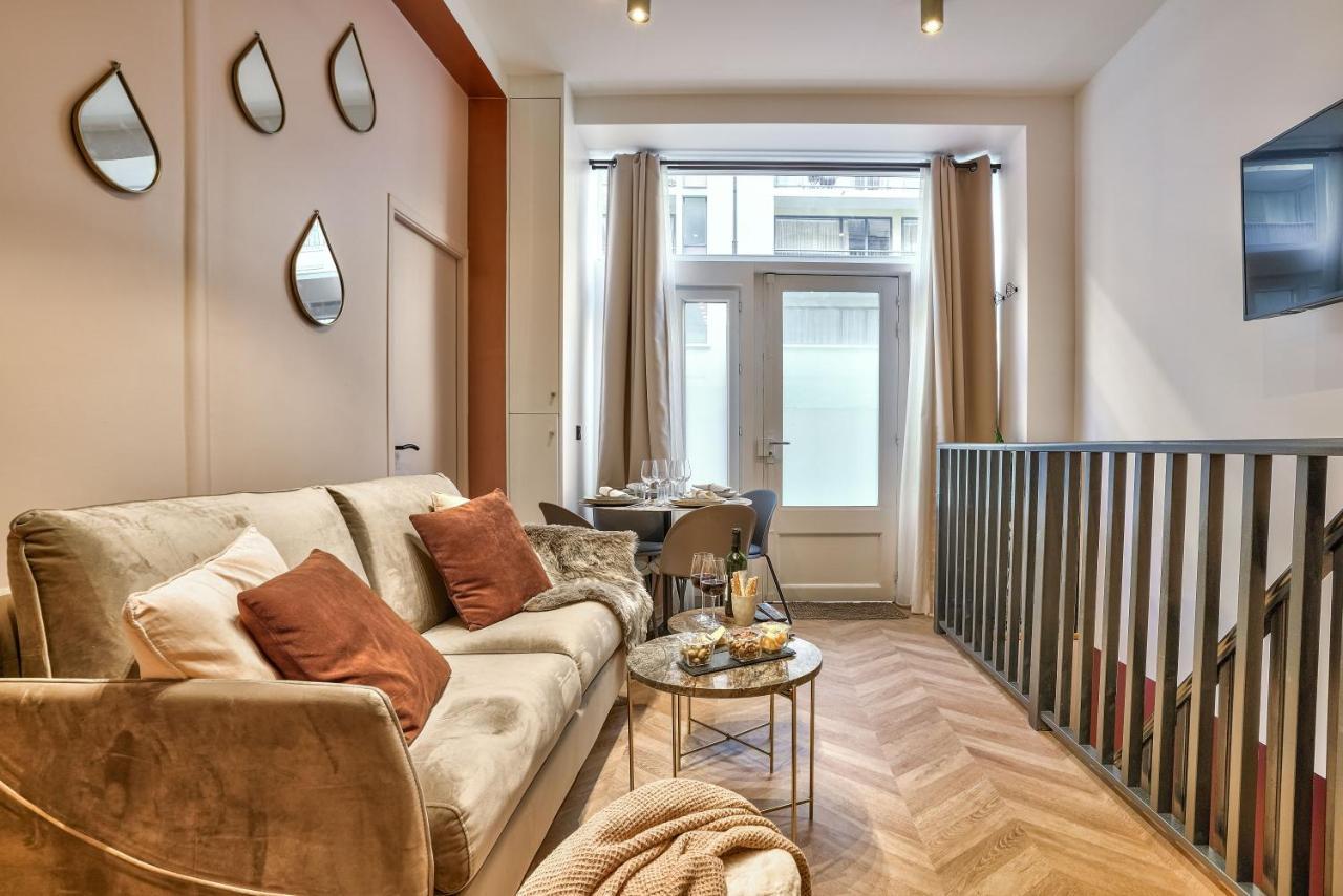 New Eiffel Tour ! Splendid Apartments In The Heart Of Paris Luaran gambar