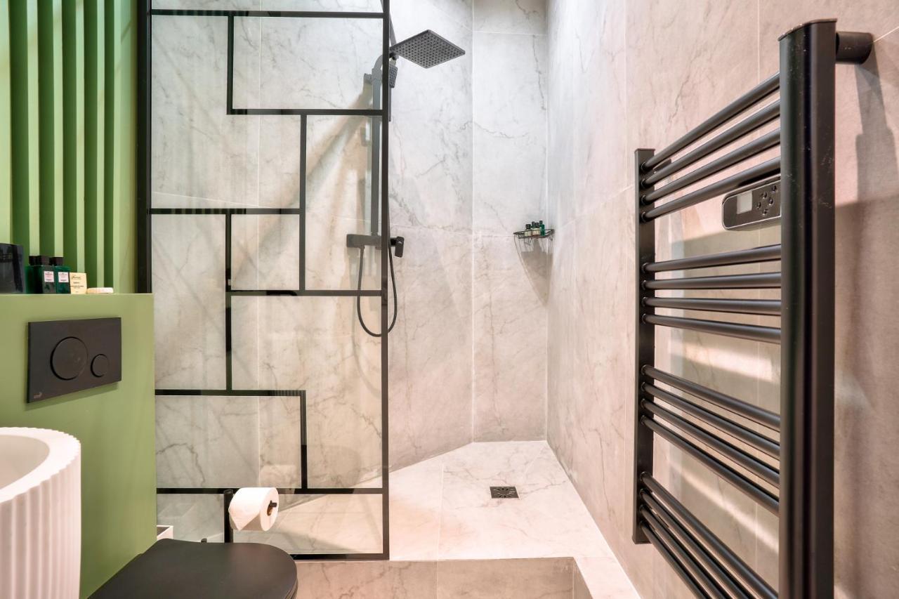 New Eiffel Tour ! Splendid Apartments In The Heart Of Paris Luaran gambar