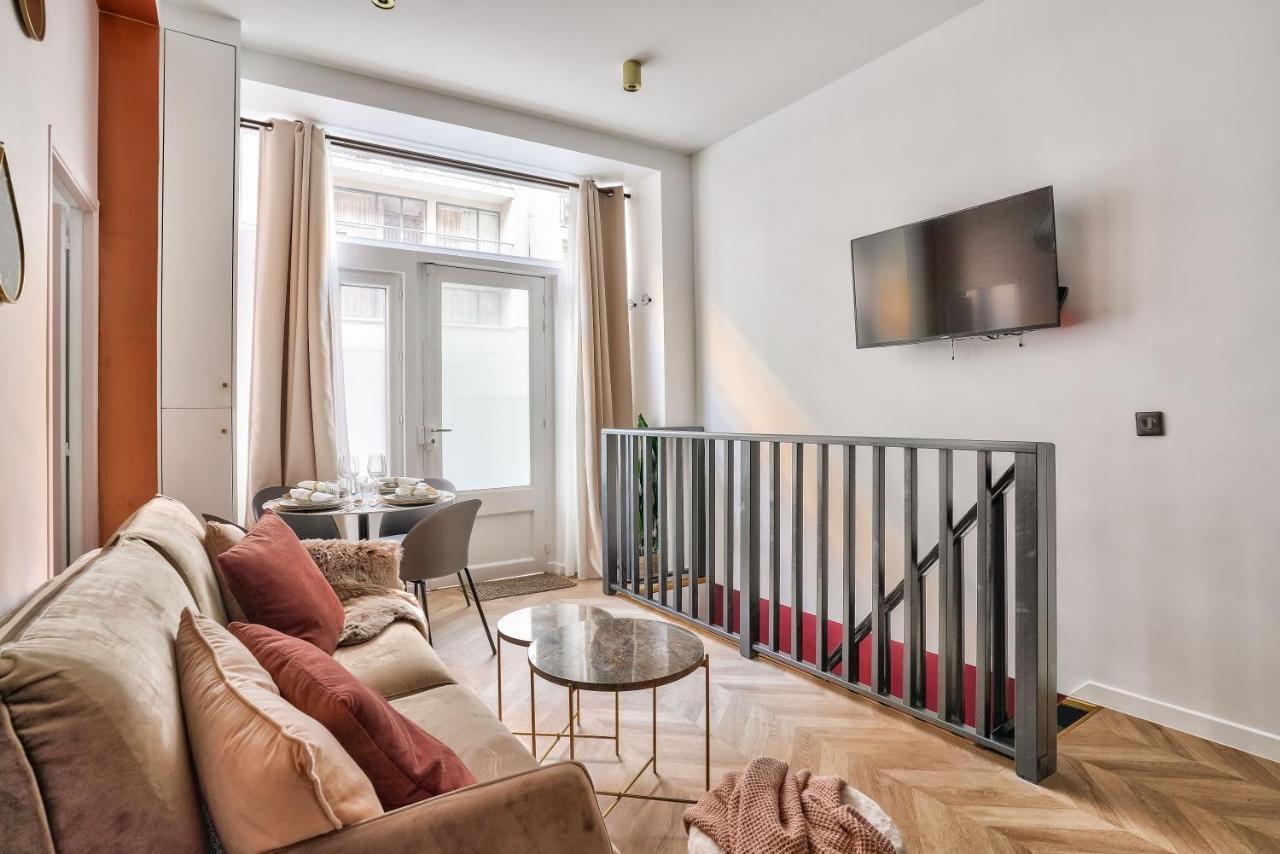 New Eiffel Tour ! Splendid Apartments In The Heart Of Paris Luaran gambar