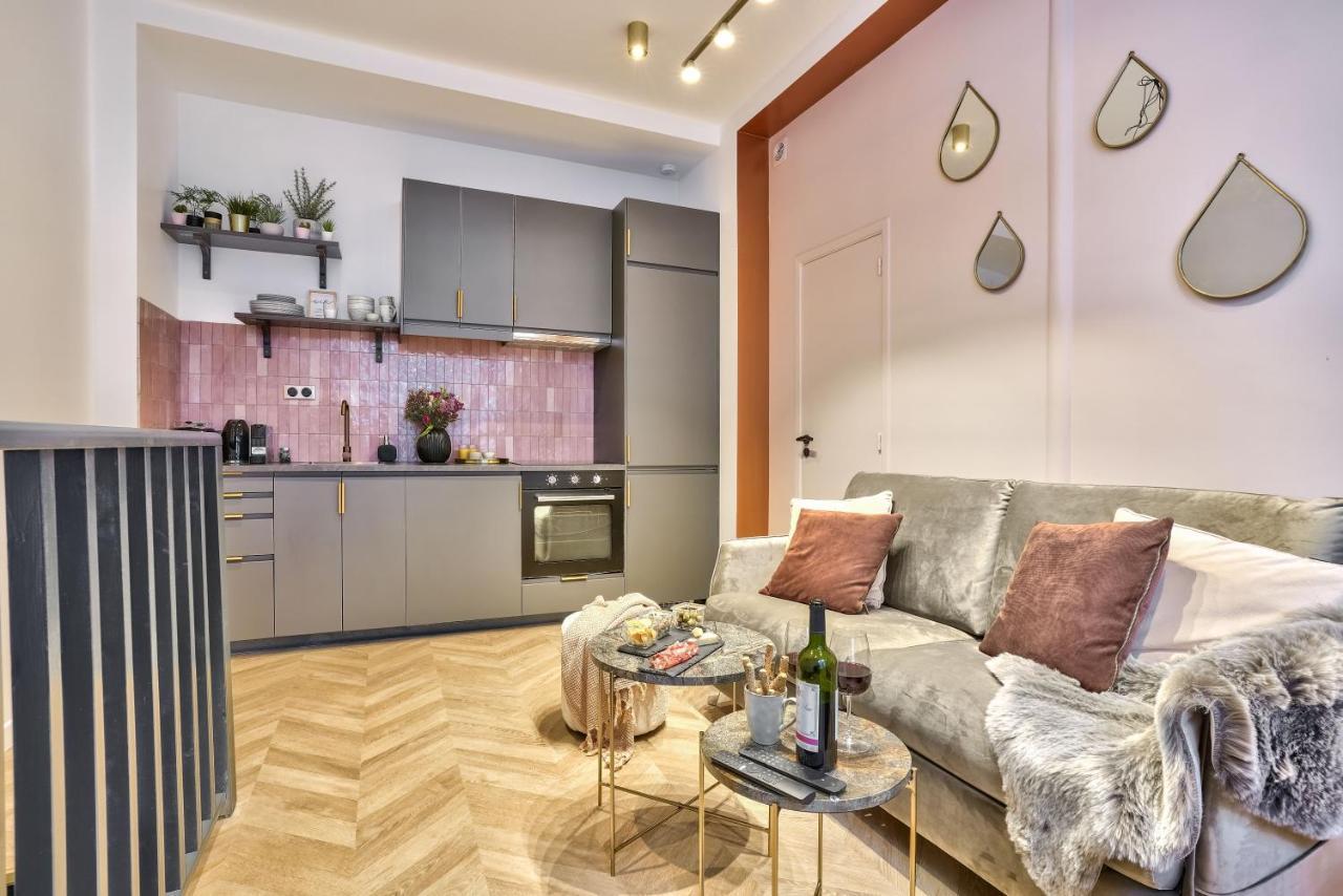 New Eiffel Tour ! Splendid Apartments In The Heart Of Paris Luaran gambar
