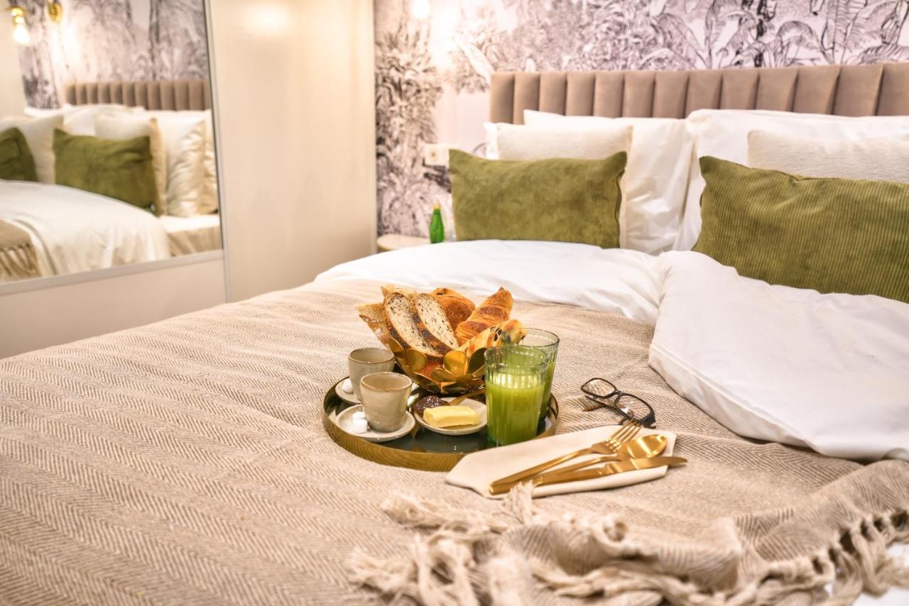 New Eiffel Tour ! Splendid Apartments In The Heart Of Paris Luaran gambar
