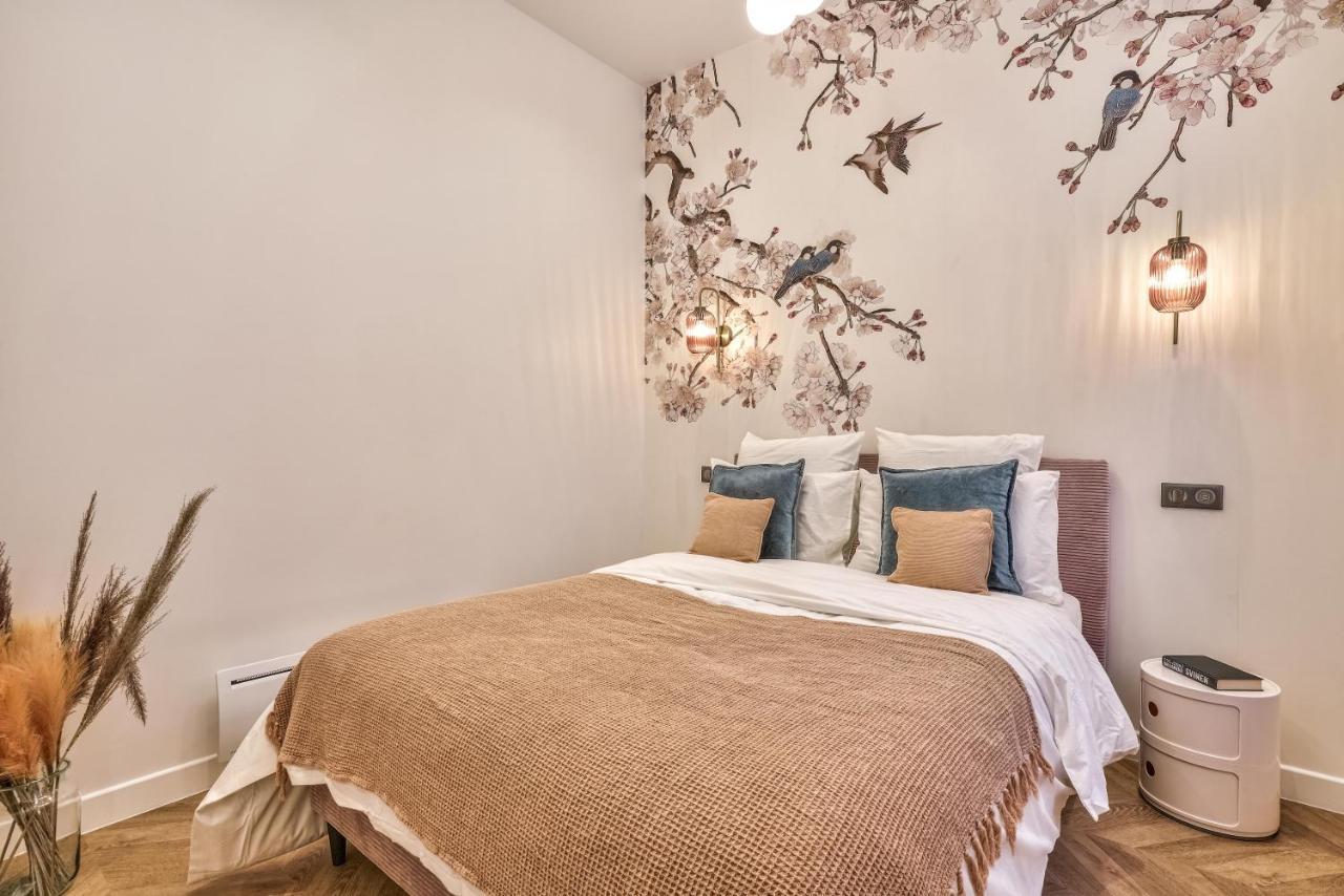New Eiffel Tour ! Splendid Apartments In The Heart Of Paris Luaran gambar