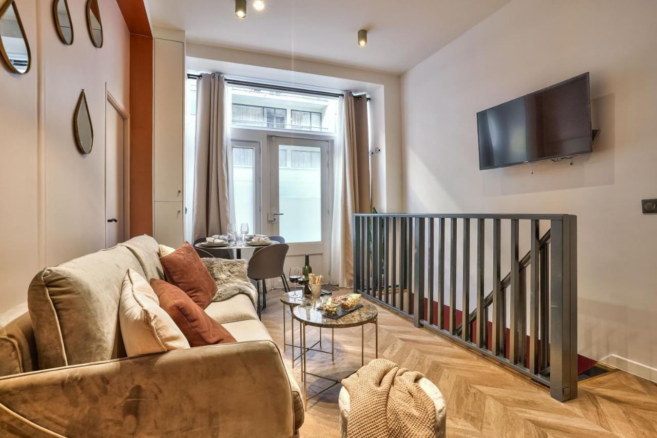 New Eiffel Tour ! Splendid Apartments In The Heart Of Paris Luaran gambar