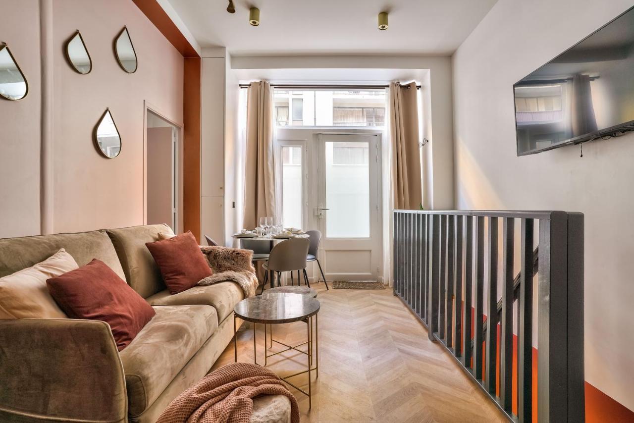 New Eiffel Tour ! Splendid Apartments In The Heart Of Paris Luaran gambar