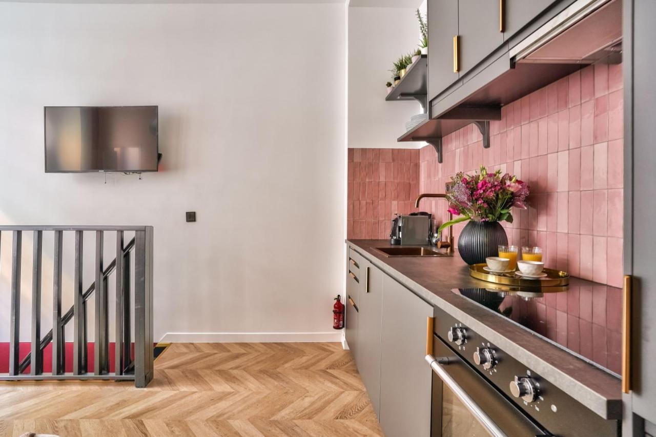 New Eiffel Tour ! Splendid Apartments In The Heart Of Paris Luaran gambar