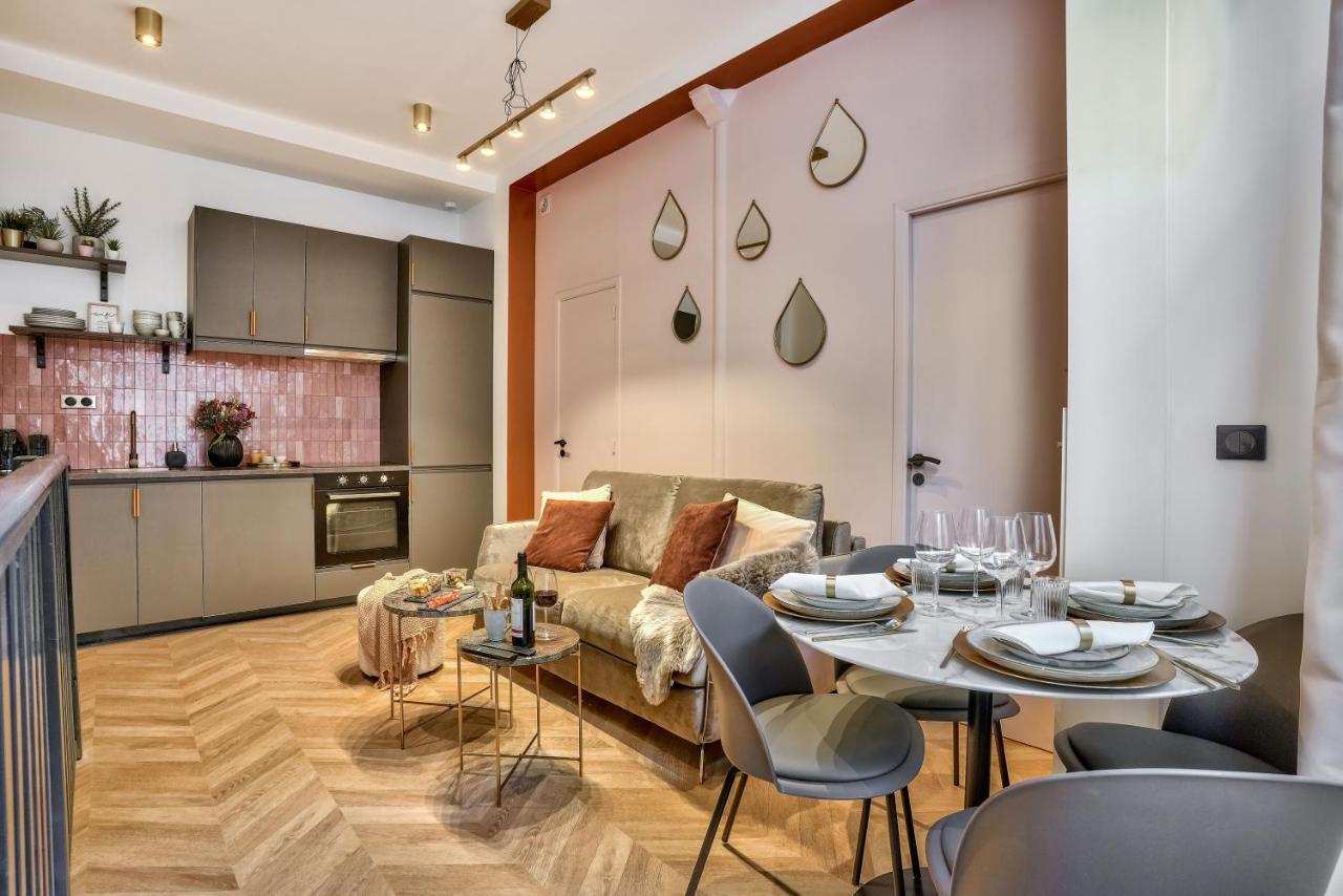 New Eiffel Tour ! Splendid Apartments In The Heart Of Paris Luaran gambar