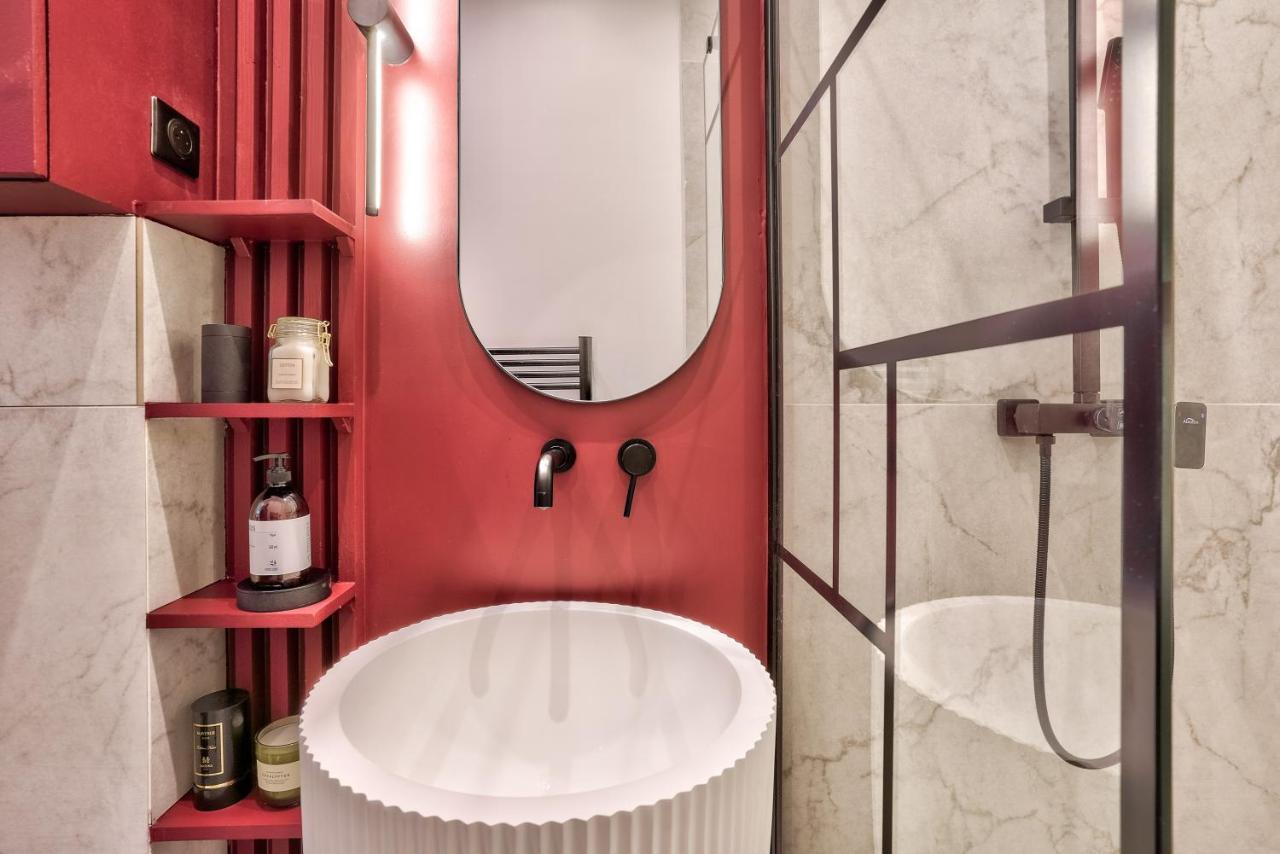 New Eiffel Tour ! Splendid Apartments In The Heart Of Paris Luaran gambar
