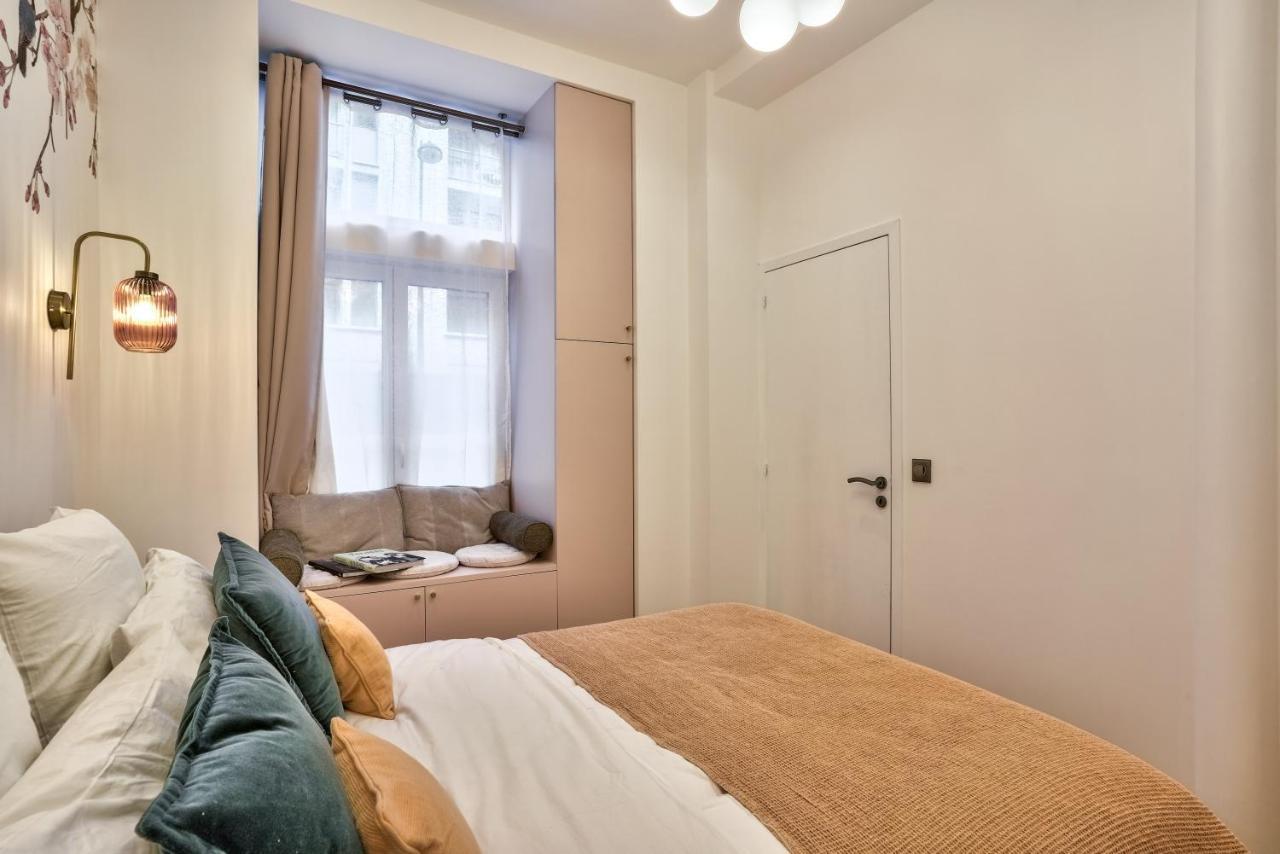 New Eiffel Tour ! Splendid Apartments In The Heart Of Paris Luaran gambar