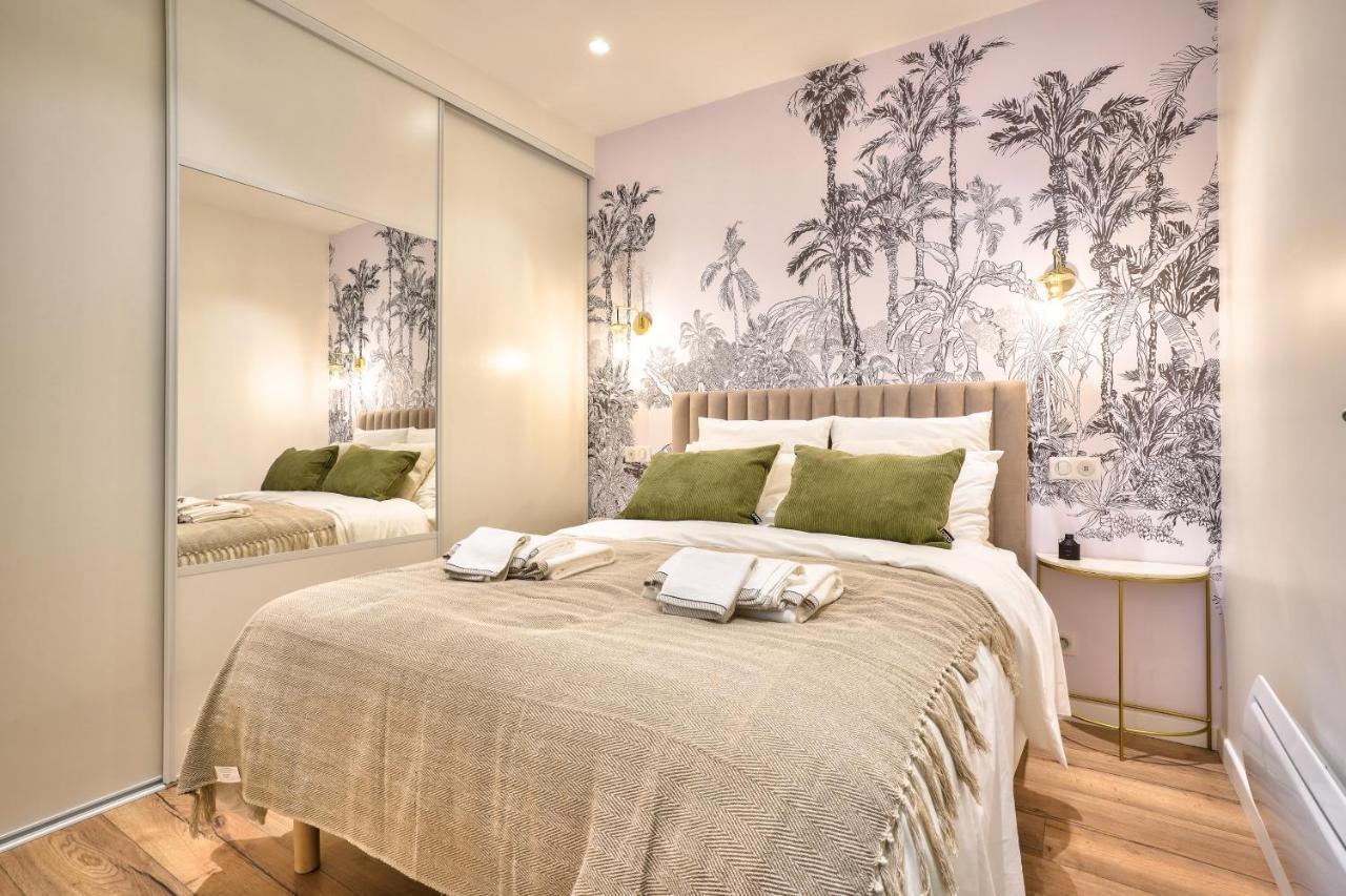 New Eiffel Tour ! Splendid Apartments In The Heart Of Paris Luaran gambar